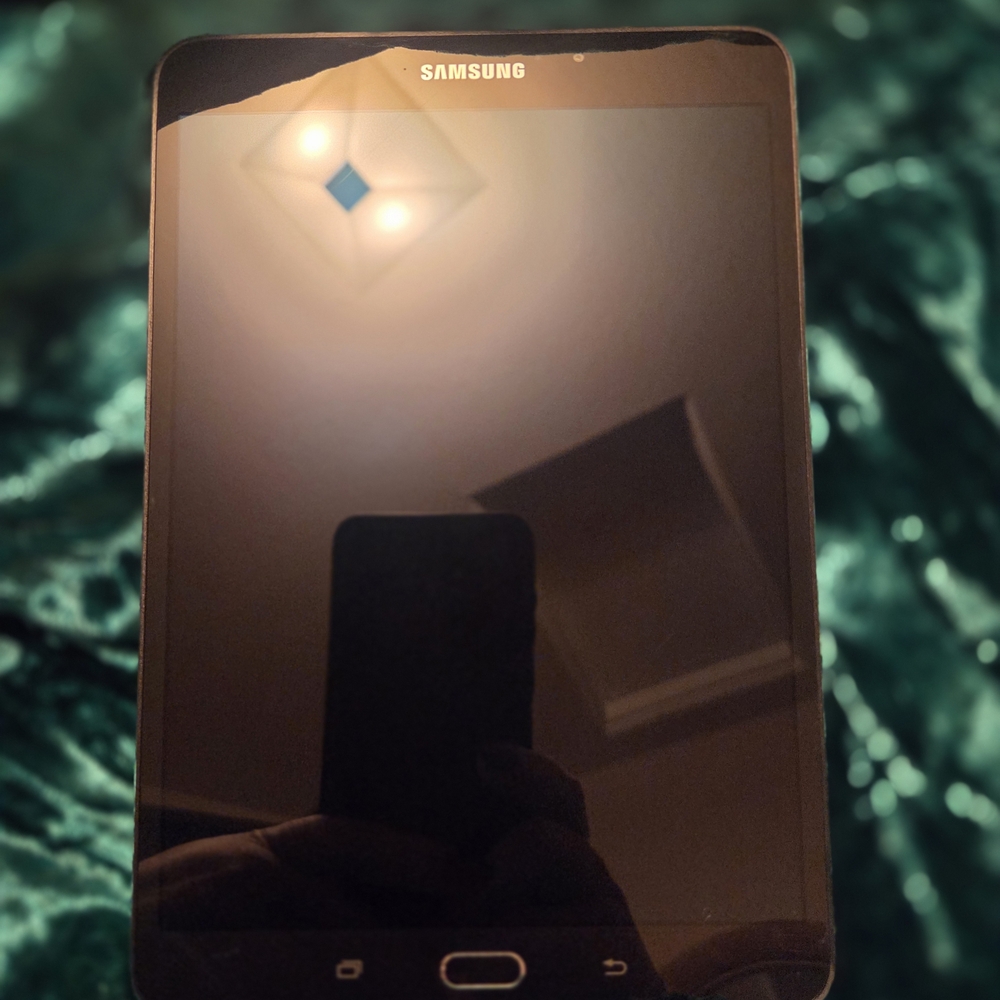 Galaxy Tab S2 8.0" 32GB (Wi-Fi) - Picture 2 of 9